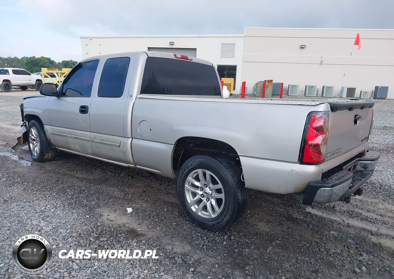 2005 Chevrolet Silverado 1500 Ls VIN:2GCEC19V151169604 - 3