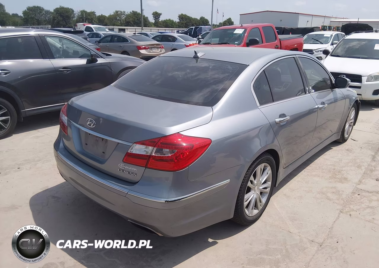 2014 Hyundai Genesis 3.8 VIN:KMHGC4DD9EU260306 - 4