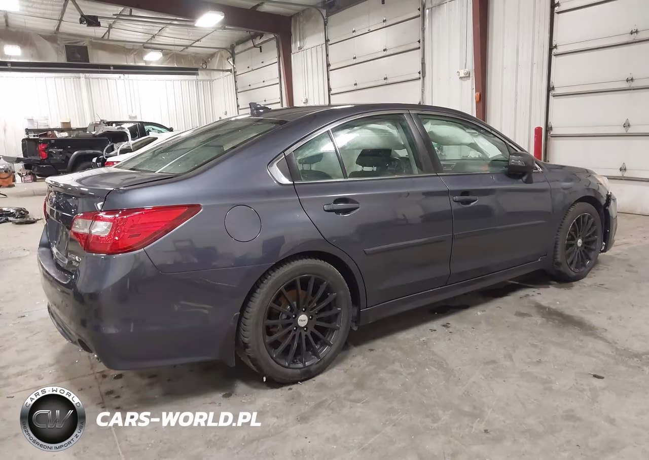 2017 Subaru Legacy 3.6R Limited VIN:4S3BNEN66H3006951 - 4