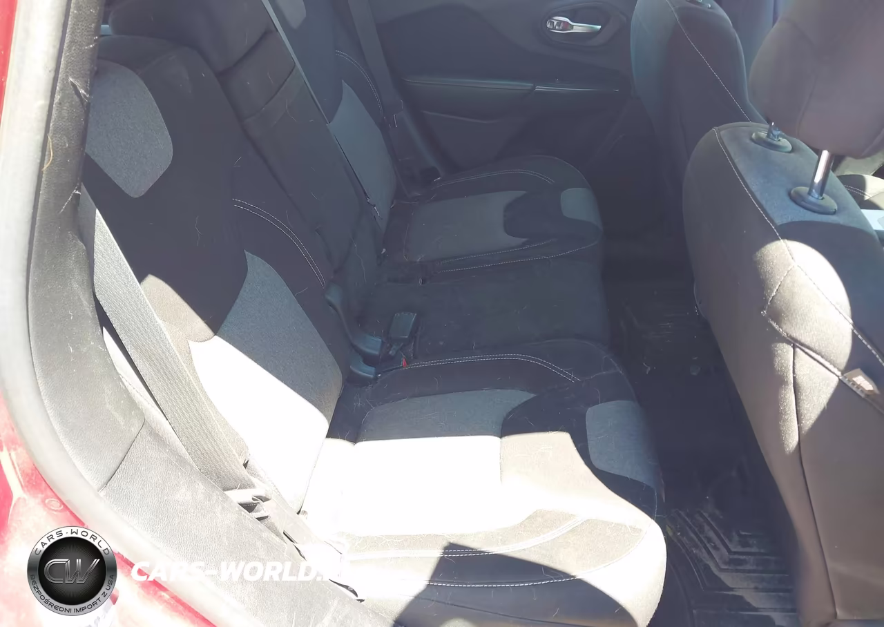 2014 Jeep Cherokee Sport VIN:1C4PJMAB1EW233697 - 8