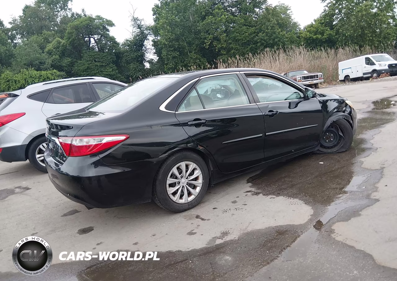 2016 Toyota Camry Le VIN:4T4BF1FK3GR550481 - 4