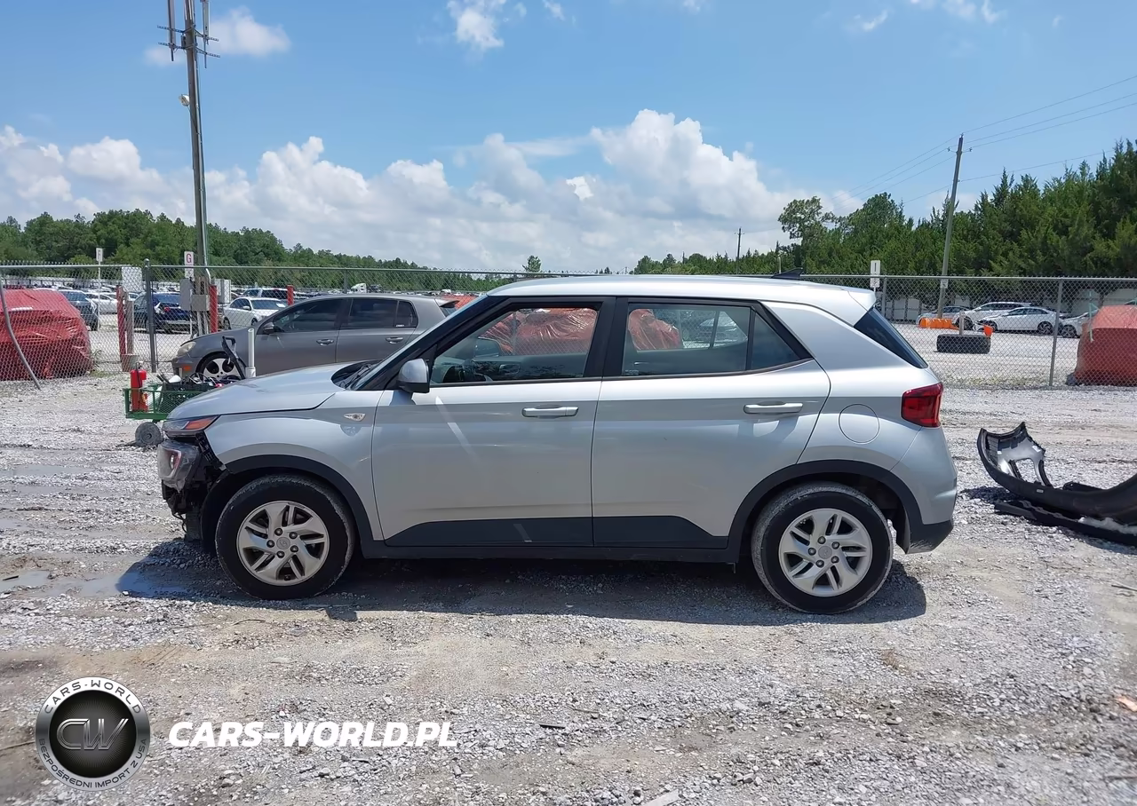 2022 Hyundai Venue Se VIN:KMHRB8A3XNU153893 - 15