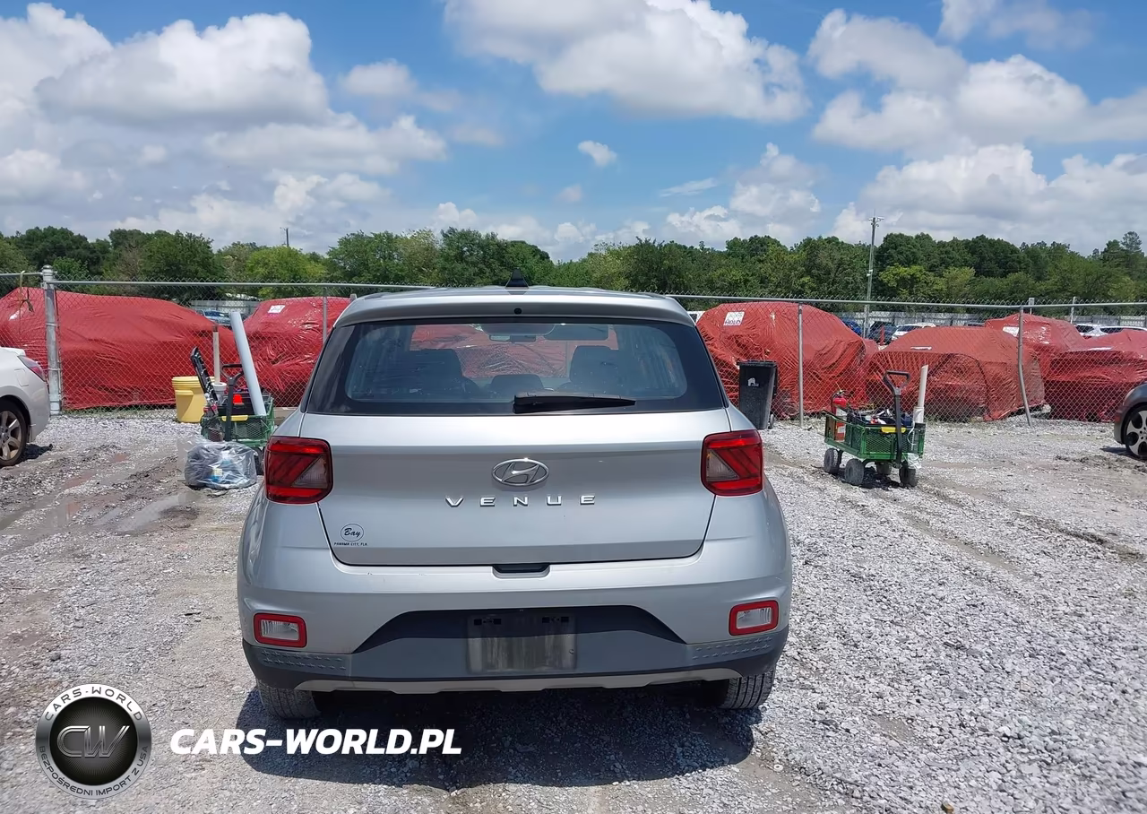 2022 Hyundai Venue Se VIN:KMHRB8A3XNU153893 - 17