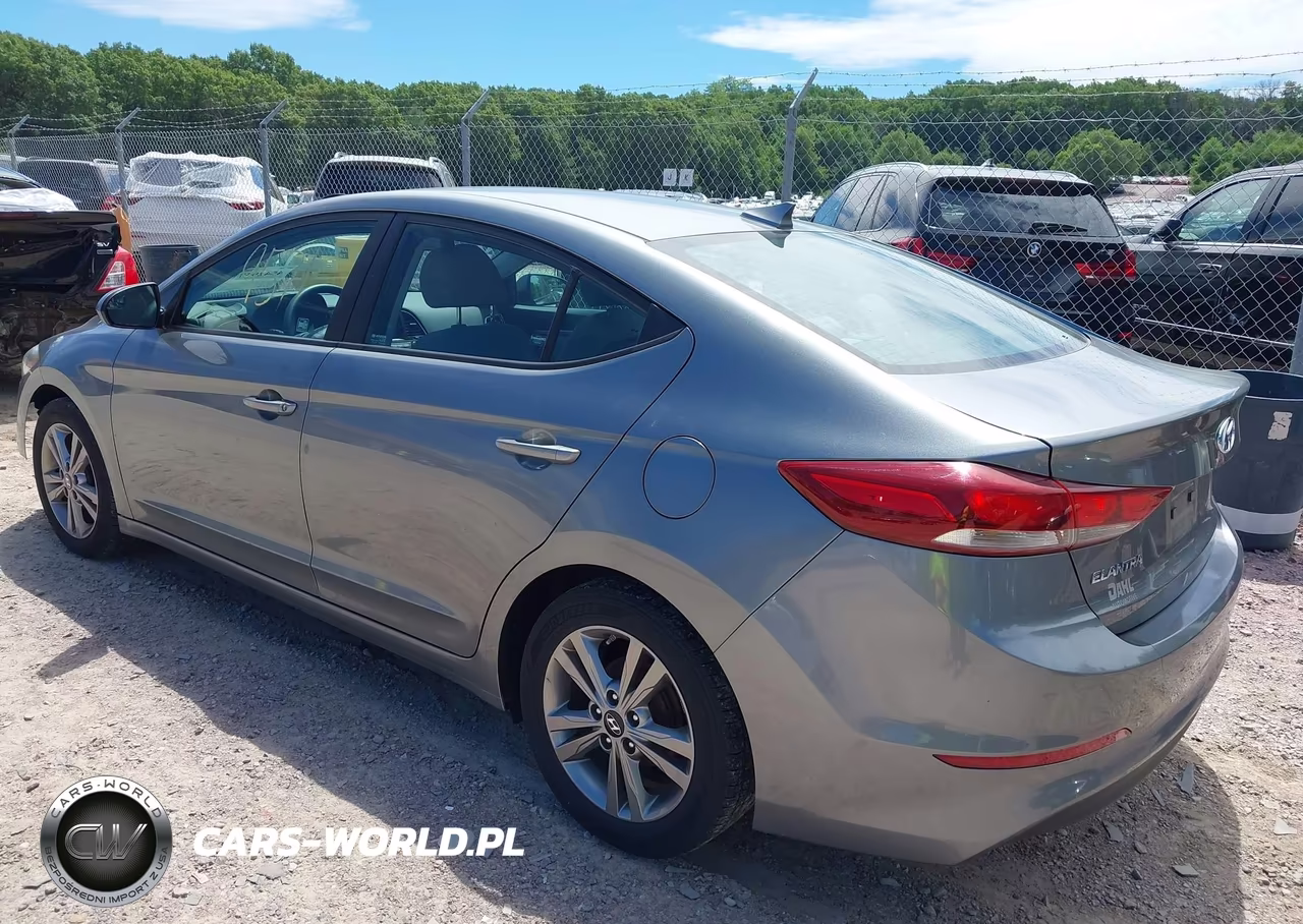 2017 Hyundai Elantra Se VIN:KMHD84LFXHU151154 - 3