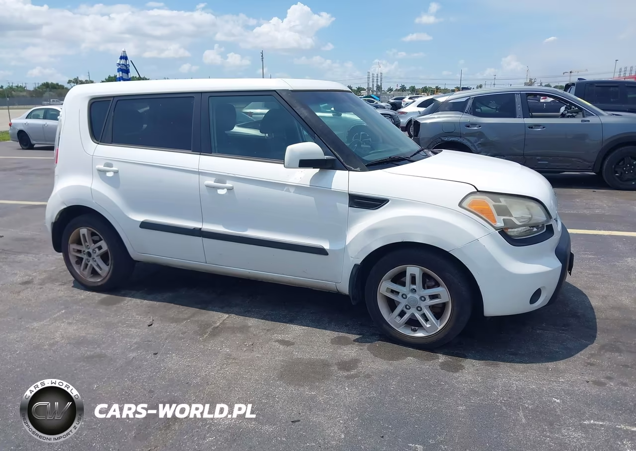 2011 Kia Soul +