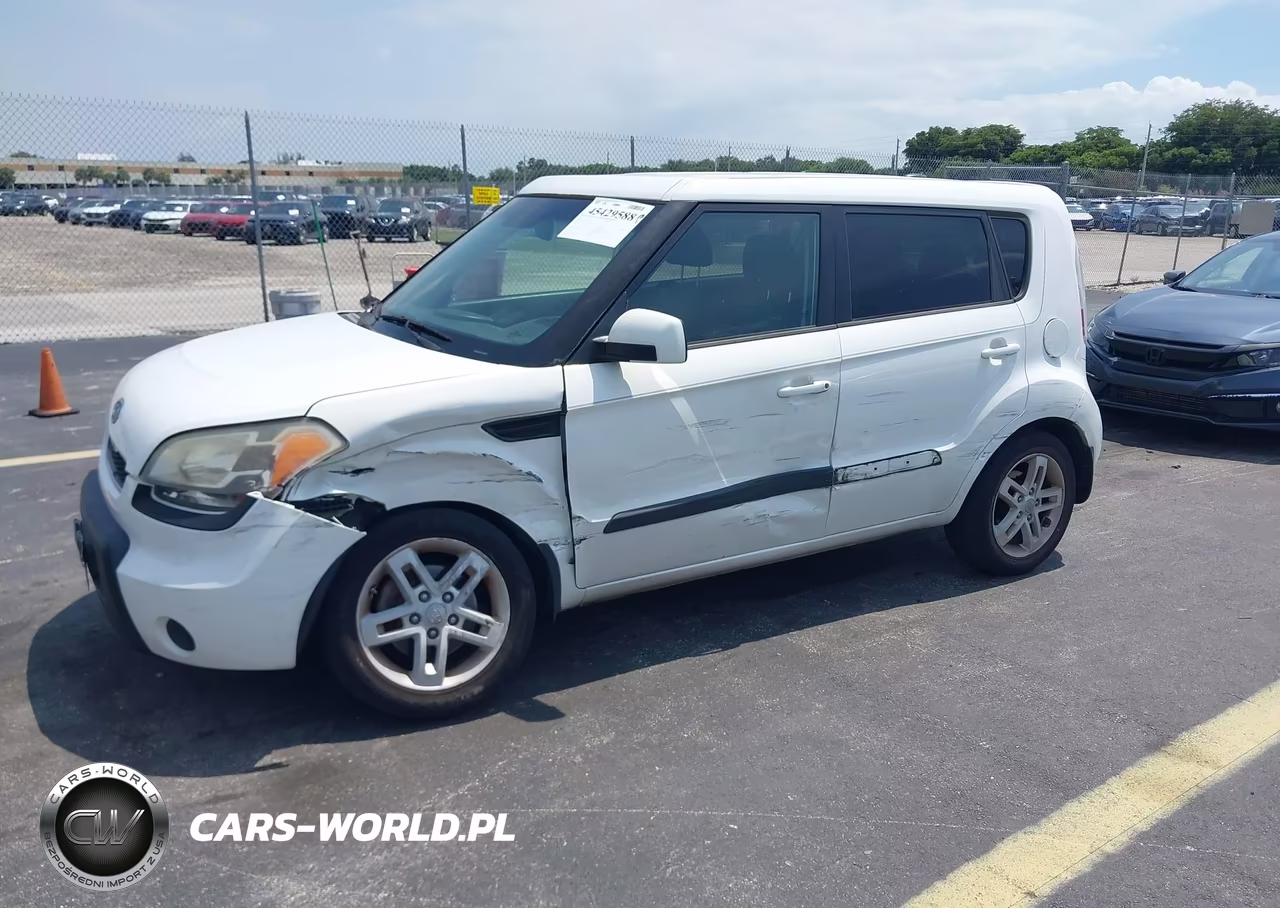 2011 Kia Soul + VIN:KNDJT2A20B7708847 - 2