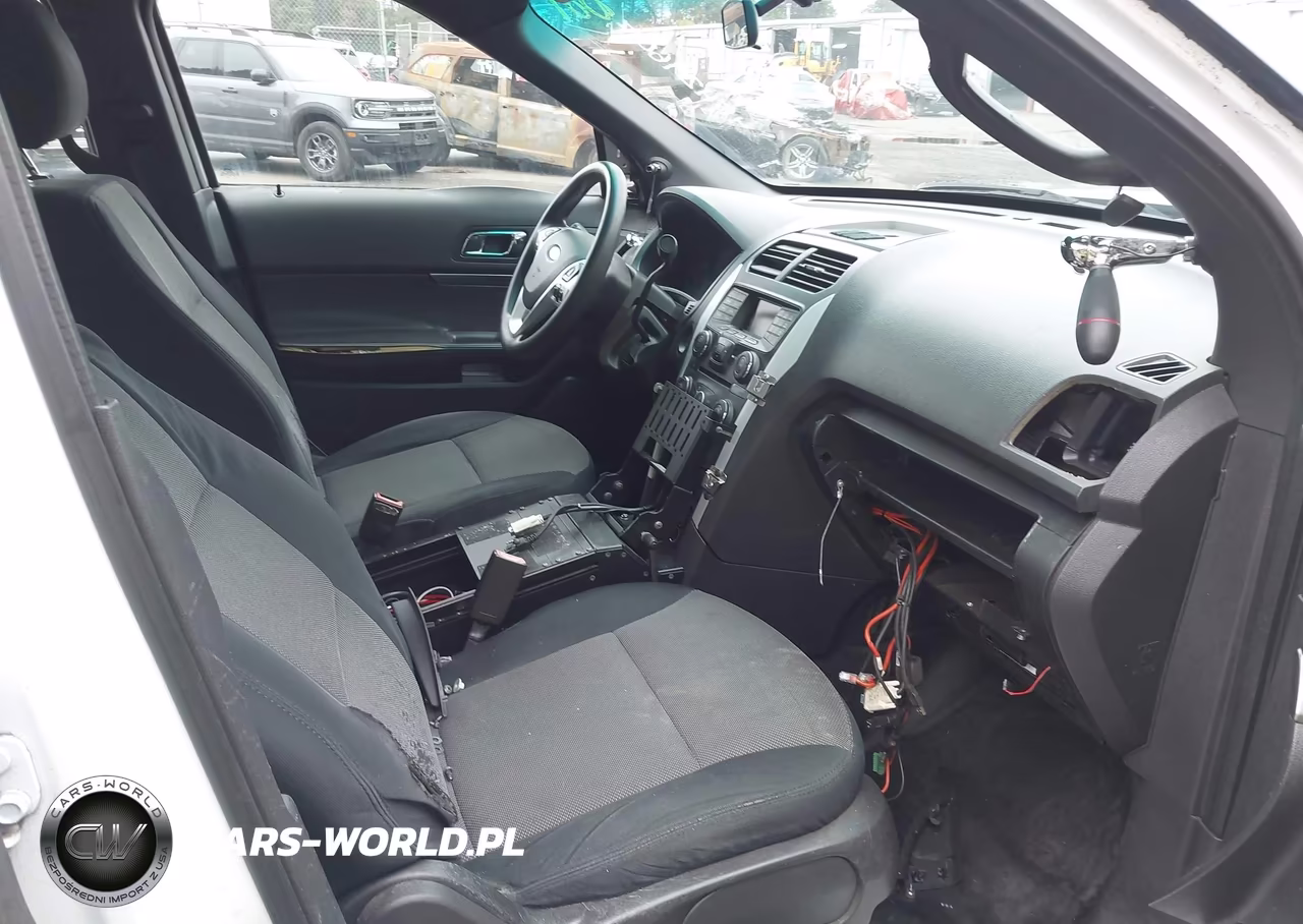 2013 Ford Utility Police Interceptor VIN:1FM5K8AR2DGC63725 - 5