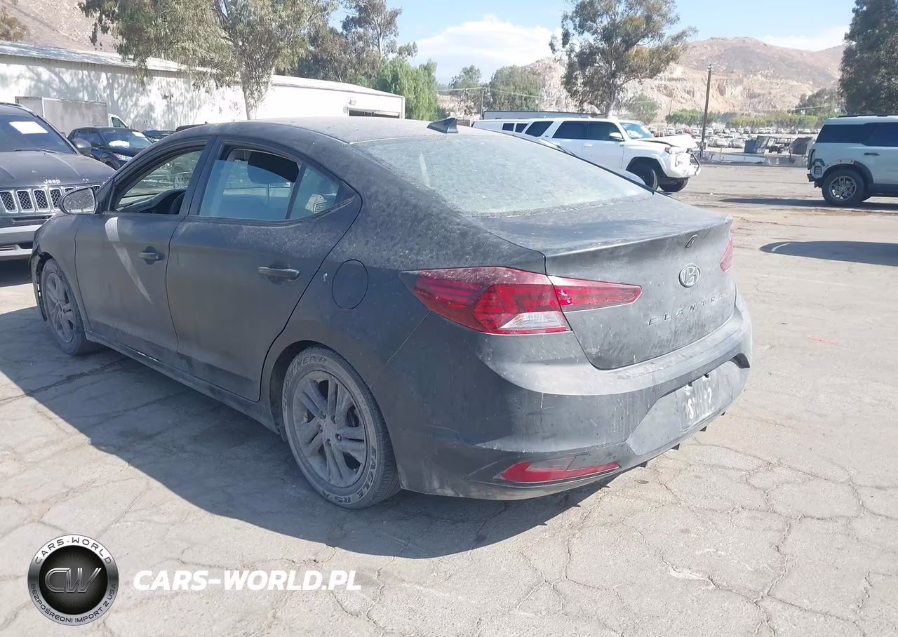 2020 Hyundai Elantra Value Edition VIN:5NPD84LF3LH608118 - 3