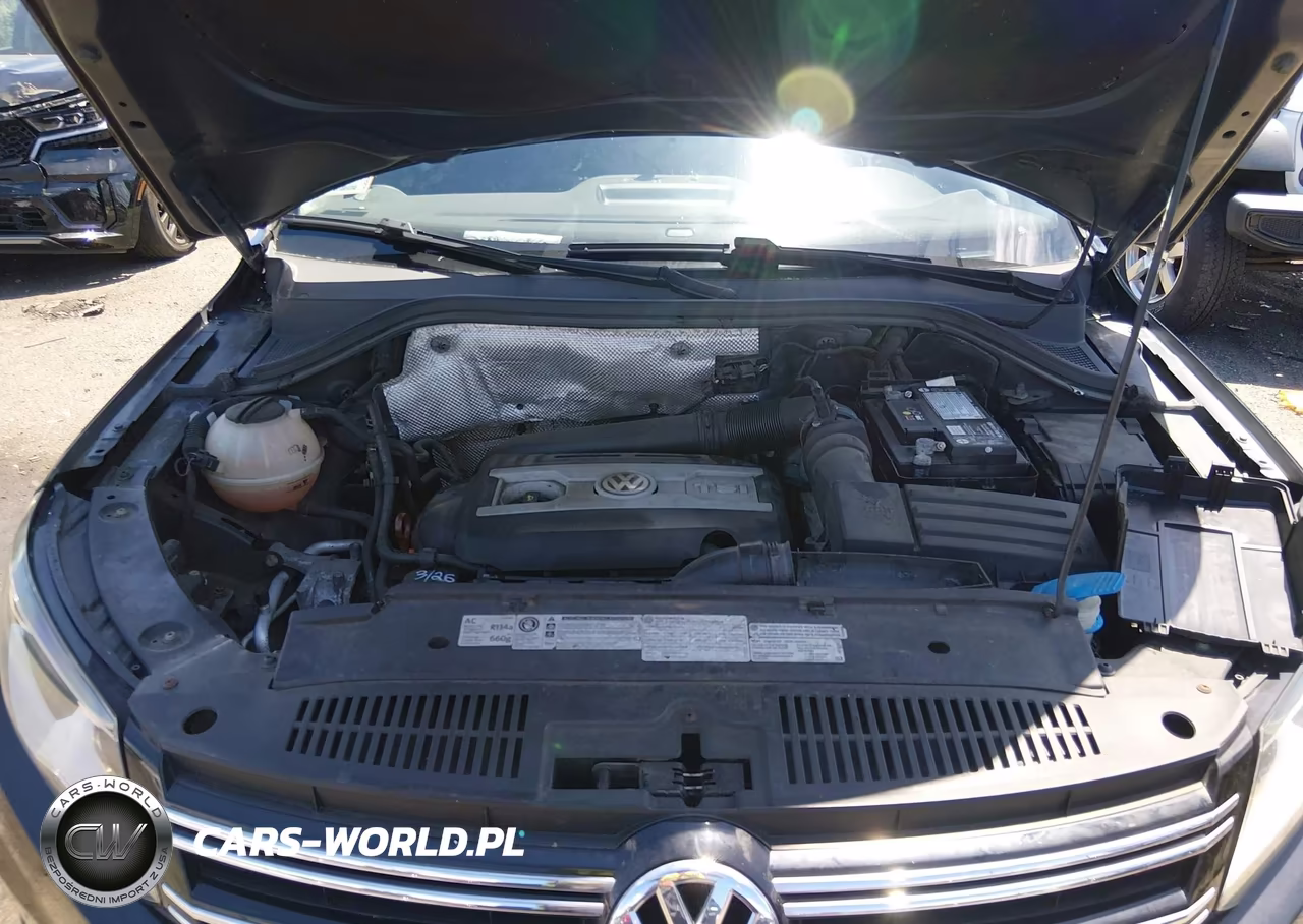 2012 Volkswagen Tiguan S VIN:WVGBV7AX0CW506598 - 10