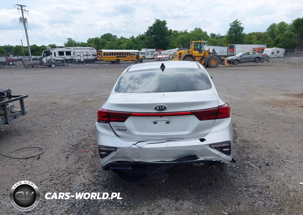 2021 Kia Forte Lxs VIN:3KPF24AD5ME275728 - 16