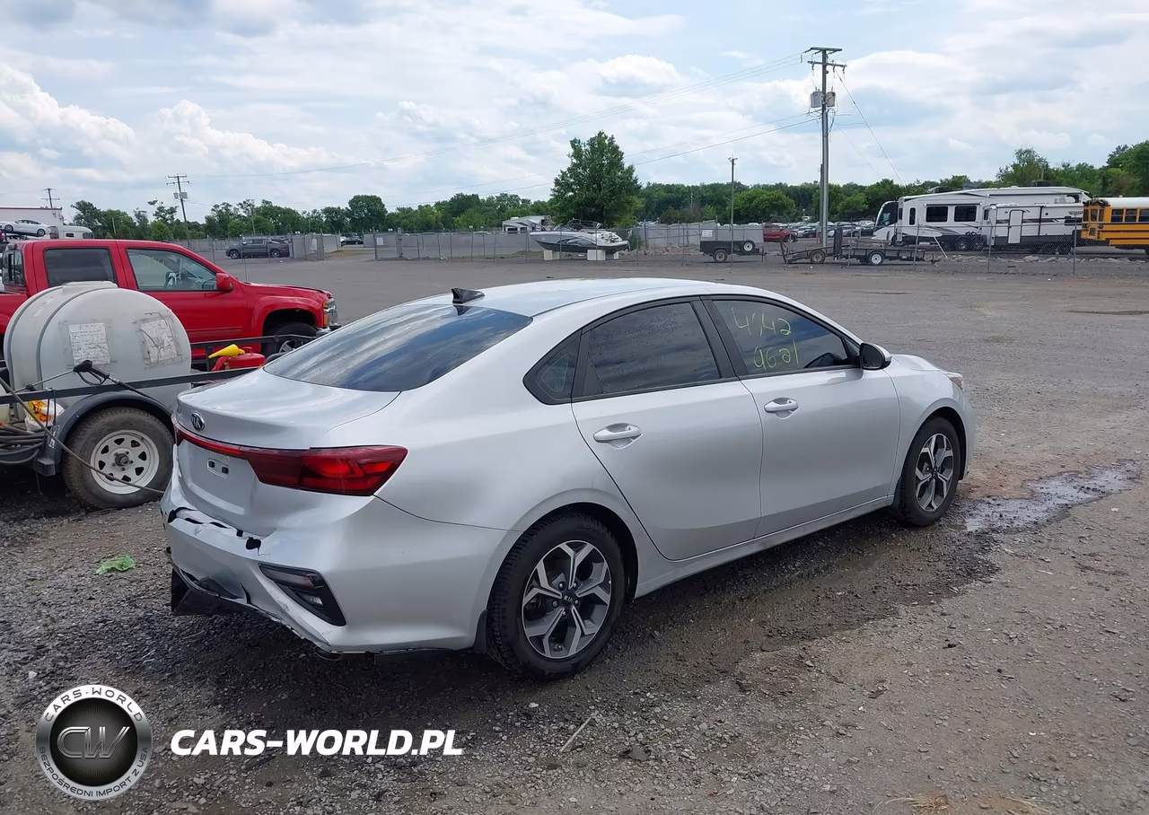 2021 Kia Forte Lxs VIN:3KPF24AD5ME275728 - 4