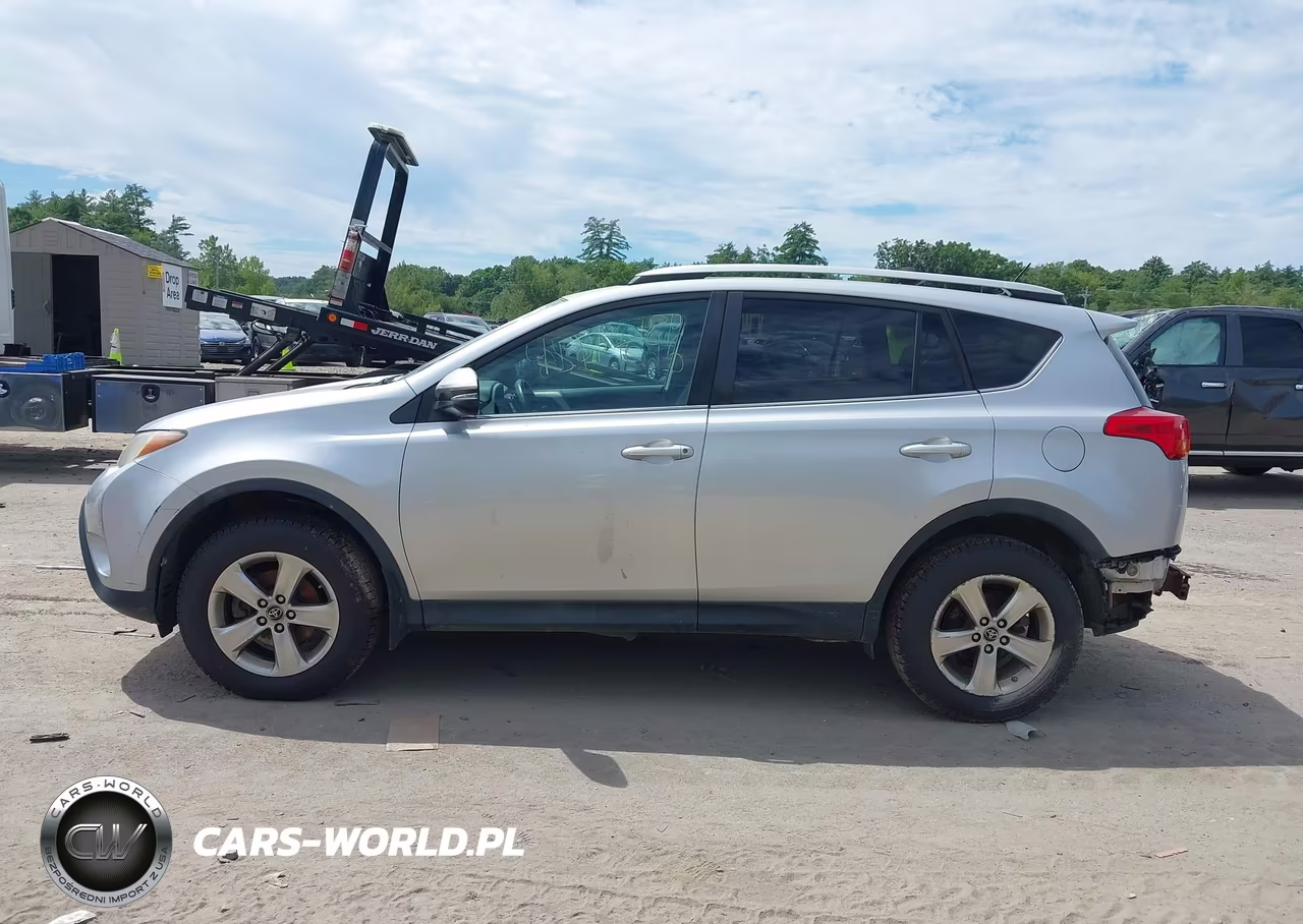 2015 Toyota Rav4 Xle VIN:2T3RFREV7FW350793 - 14