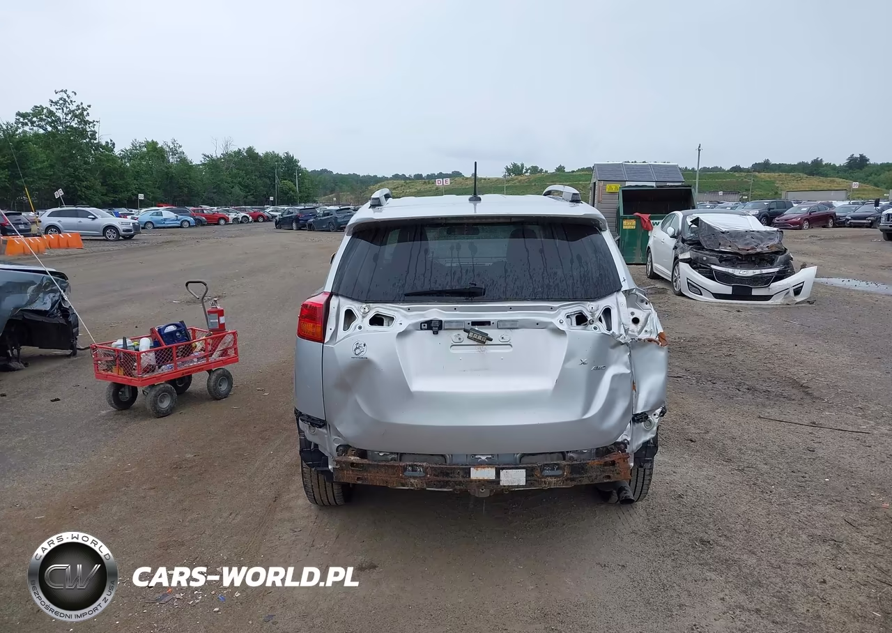 2015 Toyota Rav4 Xle VIN:2T3RFREV7FW350793 - 16