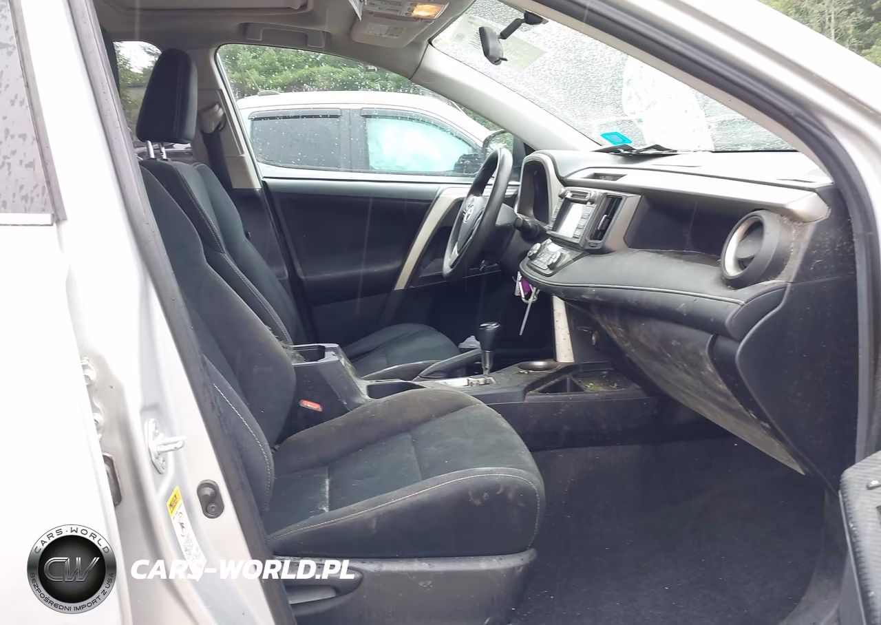 2015 Toyota Rav4 Xle VIN:2T3RFREV7FW350793 - 5