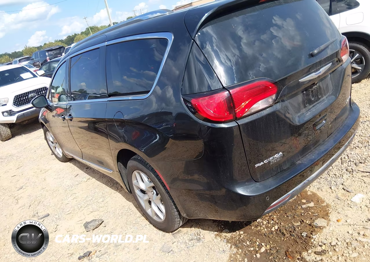 2020 Chrysler Pacifica Limited VIN:2C4RC1GG4LR163140 - 3