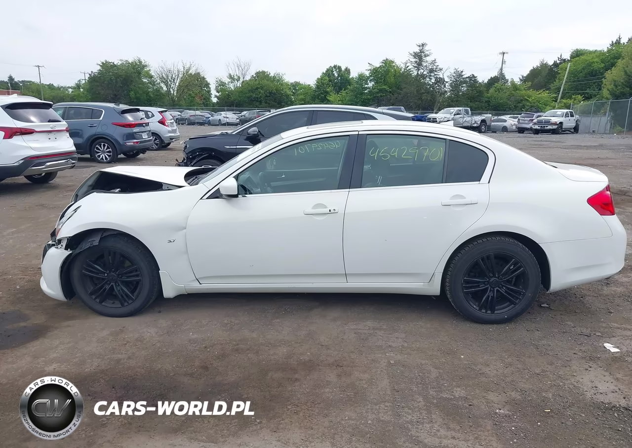 2015 Infiniti Q40 VIN:JN1CV6AR6FM521873 - 14