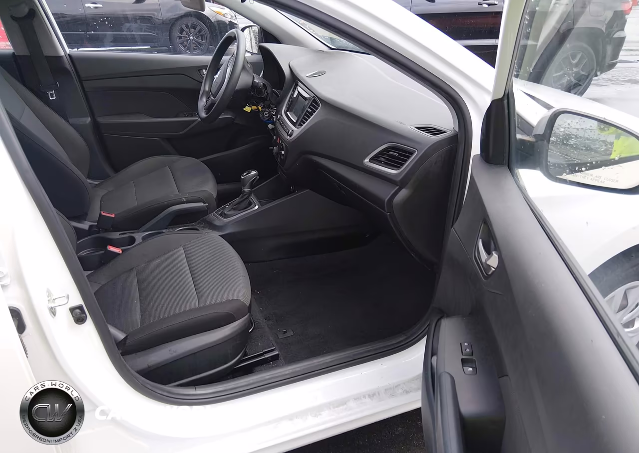 2019 Hyundai Accent Se VIN:3KPC24A35KE056985 - 5