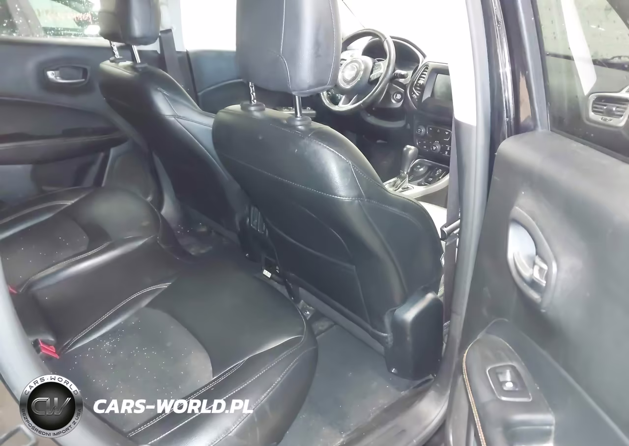 2020 Jeep Compass Latitude 4X4 VIN:3C4NJDBBXLT120291 - 8