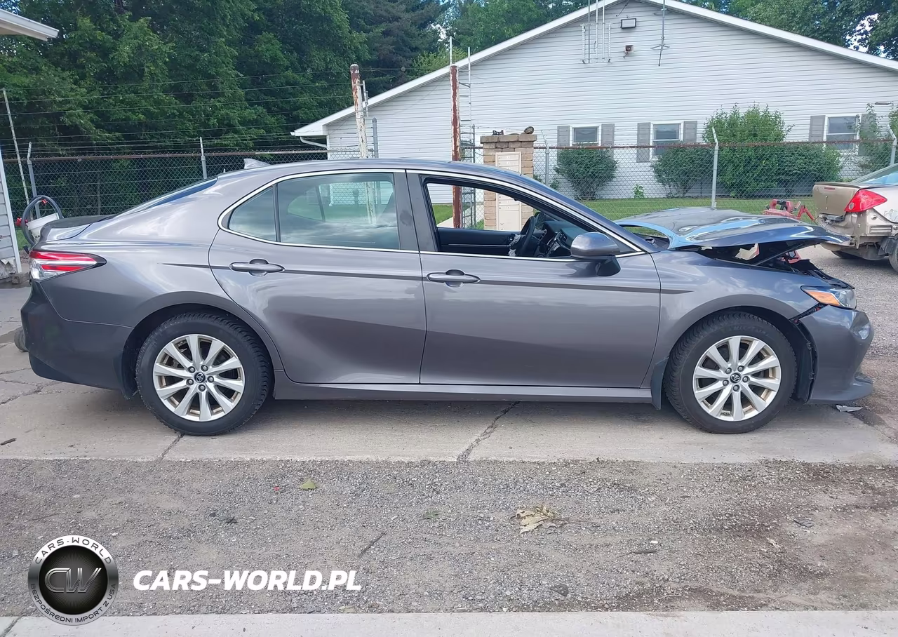 2019 Toyota Camry Le VIN:4T1B11HKXKU843194 - 13