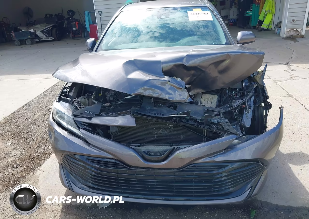 2019 Toyota Camry Le VIN:4T1B11HKXKU843194 - 6