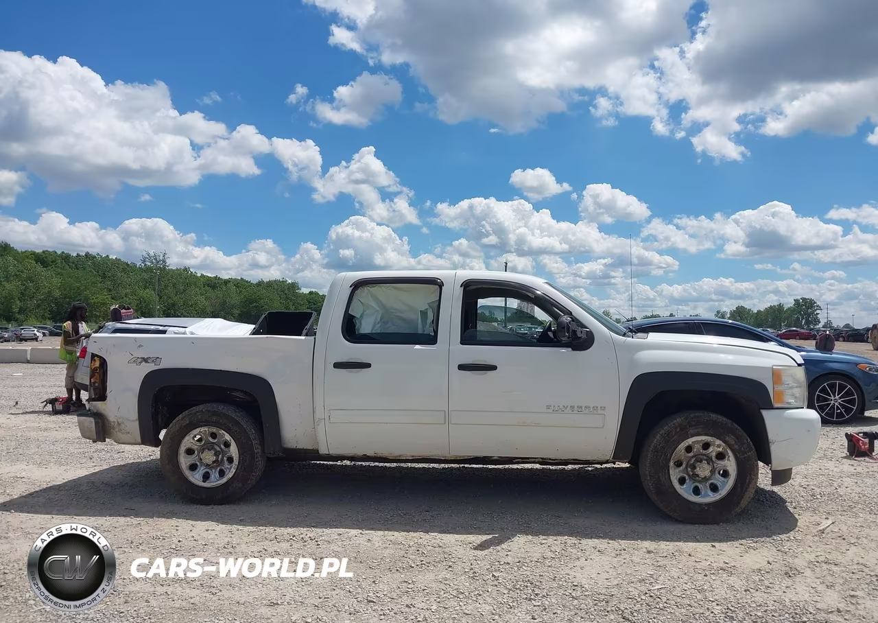 2011 Chevrolet Silverado 1500 Ls VIN:3GCPKREA9BG294642 - 13