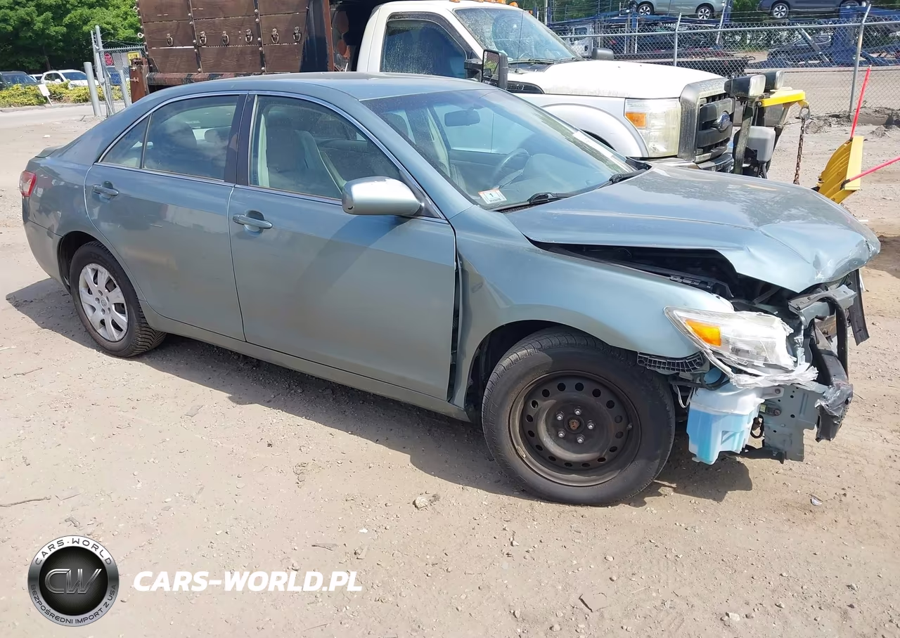 2011 Toyota Camry Le – zdjęcie 1 z 11