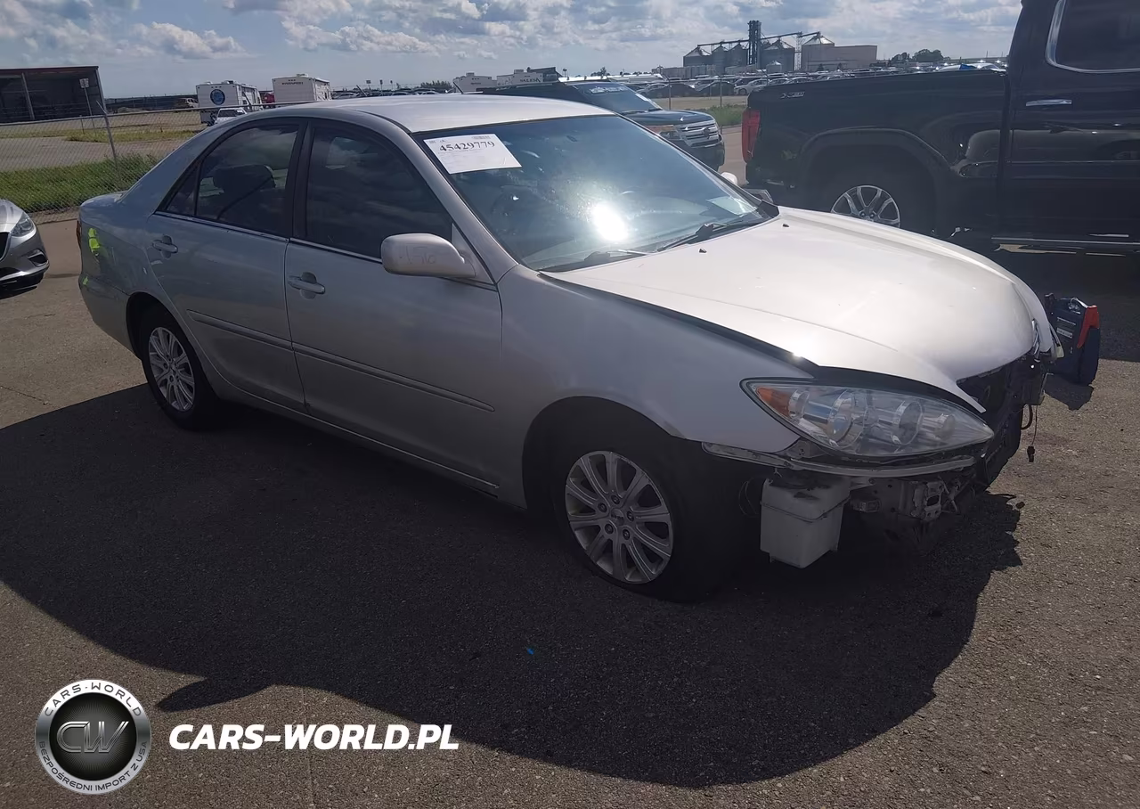 2005 Toyota Camry Le – zdjęcie 1 z 13