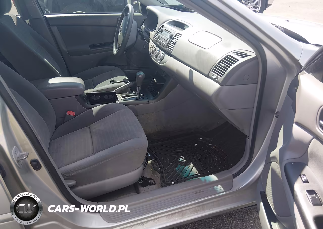 2005 Toyota Camry Le VIN:4T1BE32K05U576001 - 5