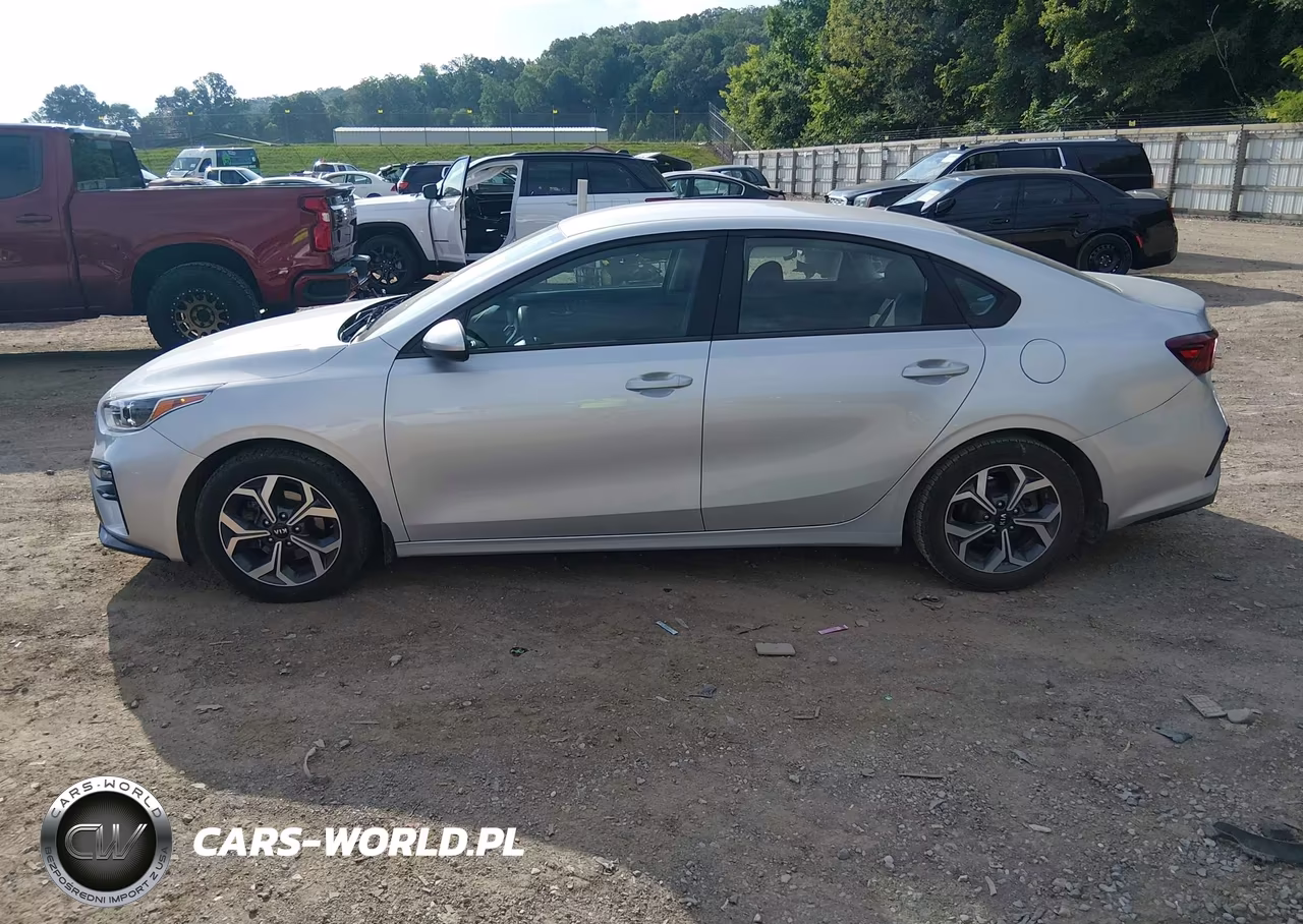 2019 Kia Forte Lxs VIN:3KPF24AD8KE113170 - 14