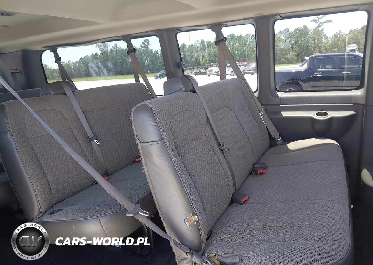 2017 Chevrolet Express 3500 Lt VIN:1GAZGPFFXH1267037 - 8