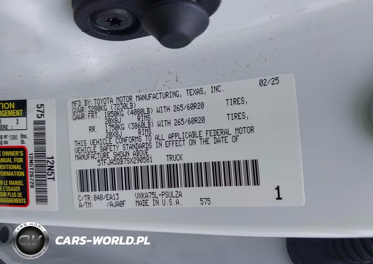 2025 Toyota Tundra Limited VIN:5TFJA5DB7SX290581 - 9
