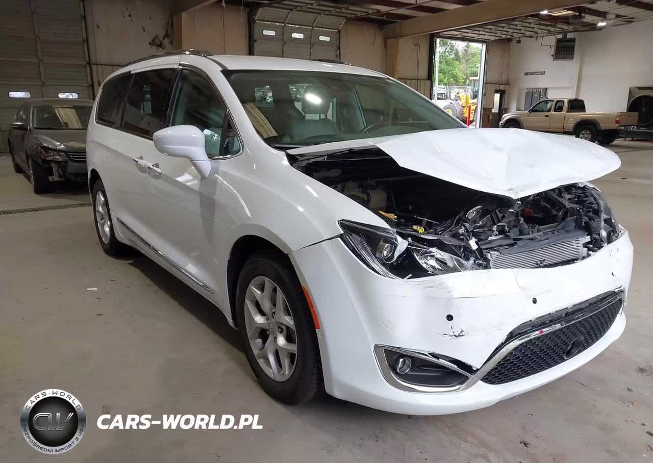 2020 Chrysler Pacifica Touring L Plus – zdjęcie 1 z 17