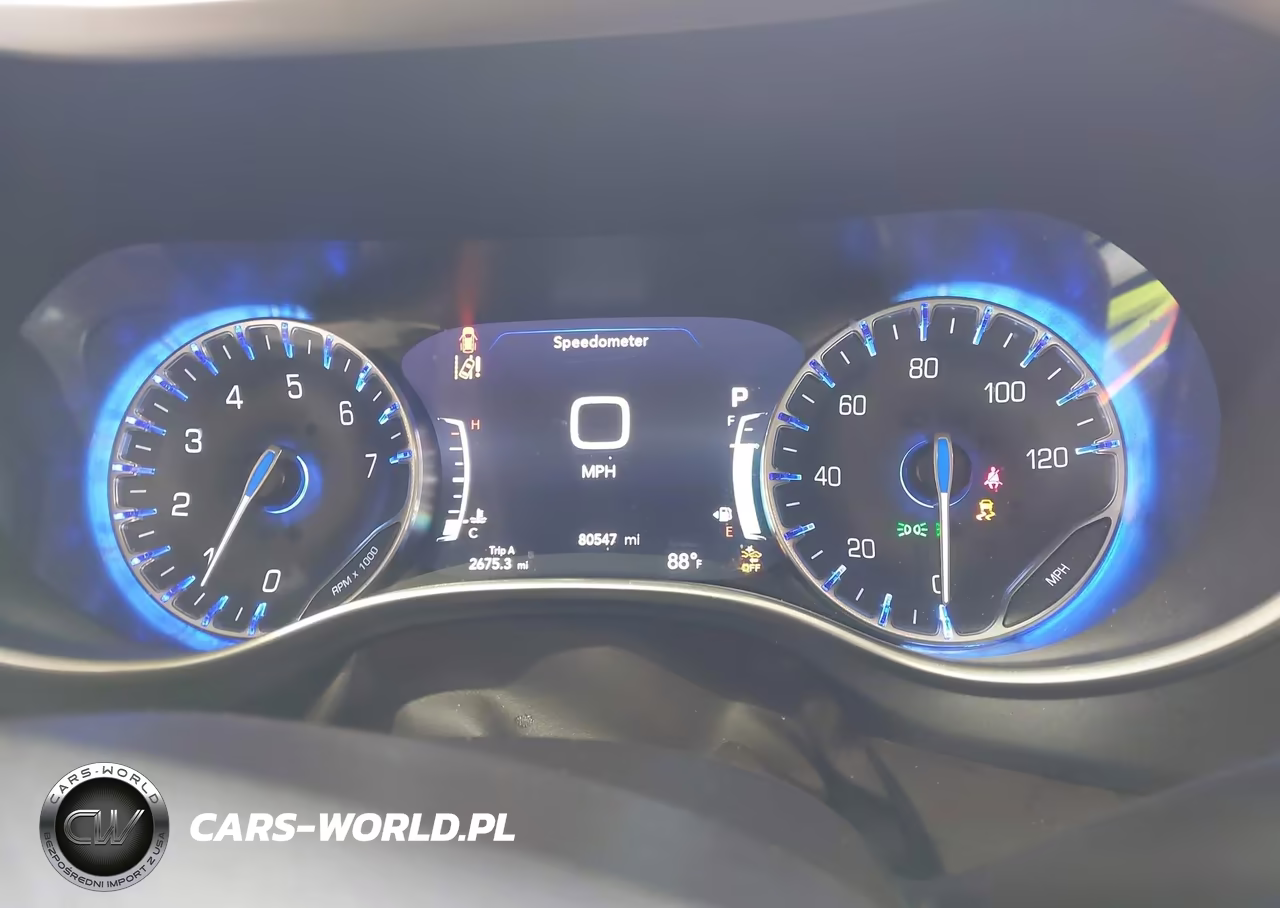2020 Chrysler Pacifica Touring L Plus VIN:2C4RC1EGXLR230603 - 7