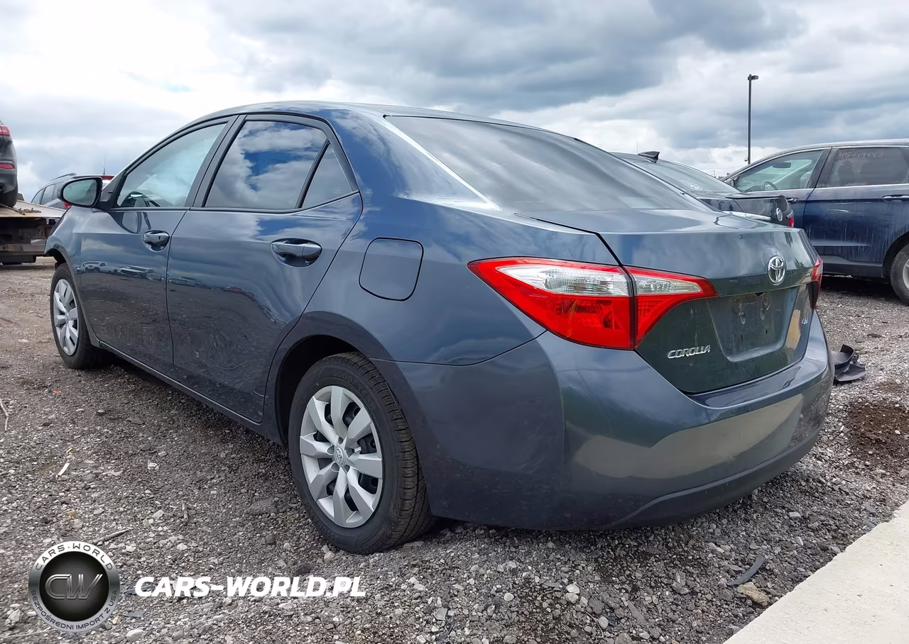 2015 Toyota Corolla Le VIN:2T1BURHE0FC374267 - 3