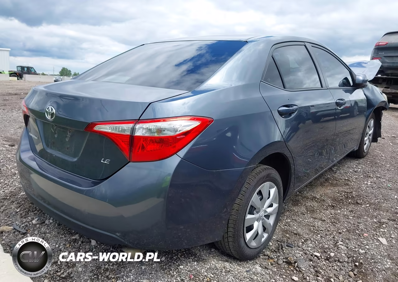 2015 Toyota Corolla Le VIN:2T1BURHE0FC374267 - 4