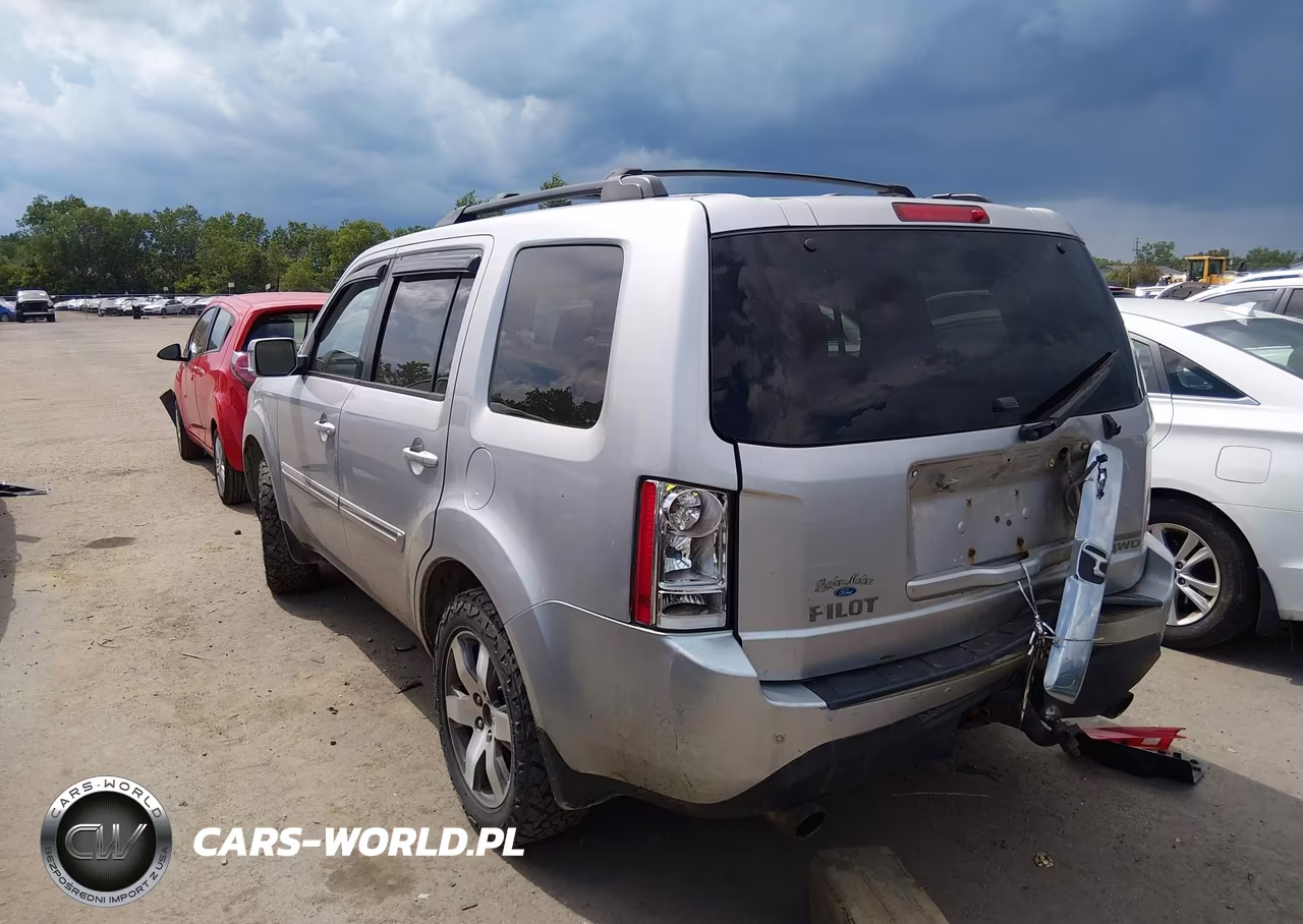 2014 Honda Pilot Touring VIN:5FNYF4H98EB044476 - 3