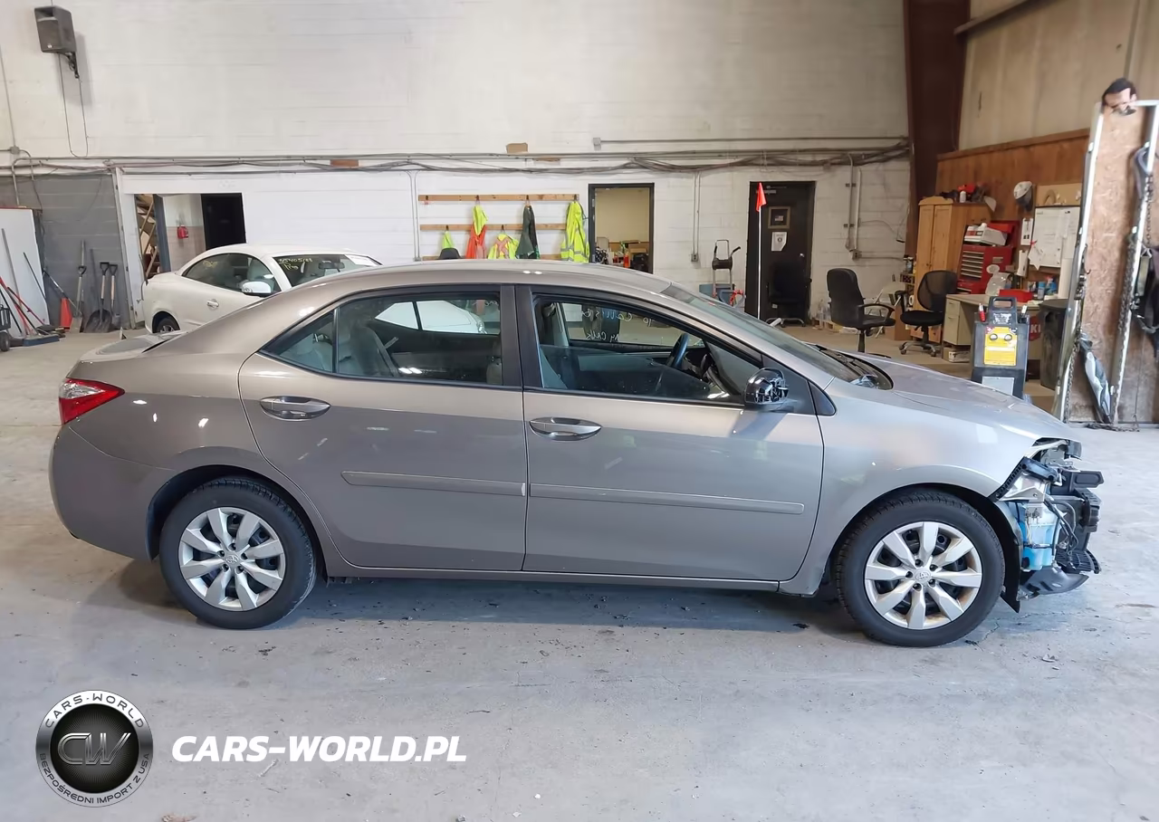 2016 Toyota Corolla Le VIN:2T1BURHE4GC572013 - 14