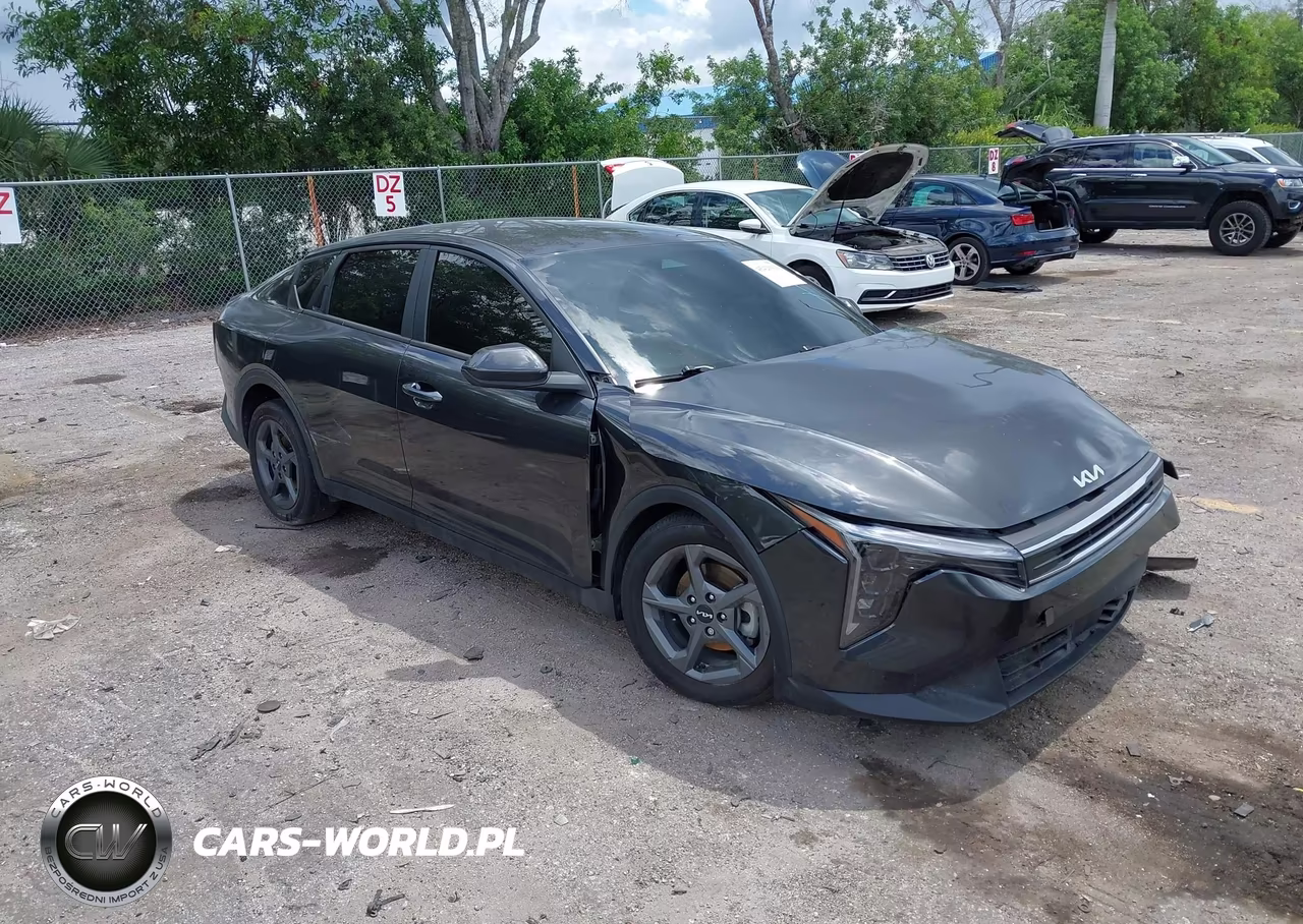 2025 Kia K4 Lxs – zdjęcie 1 z 16