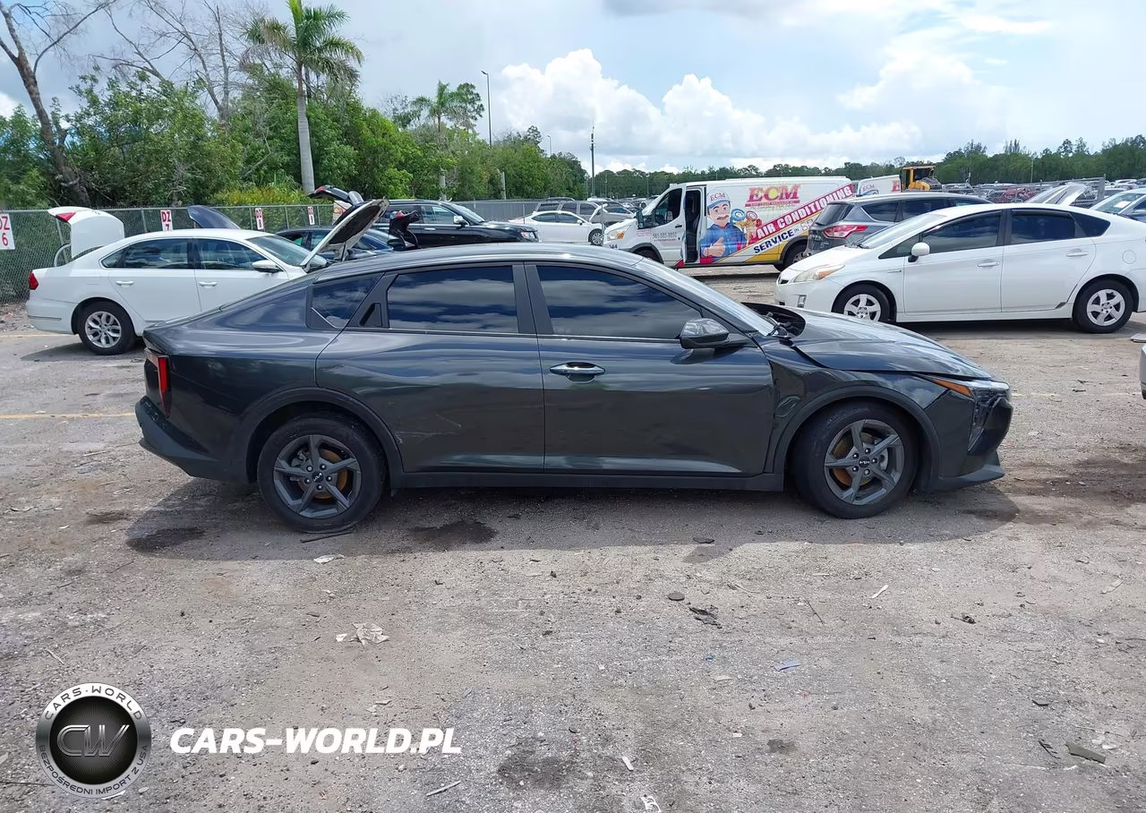 2025 Kia K4 Lxs VIN:3KPFT4DE6SE133466 - 13