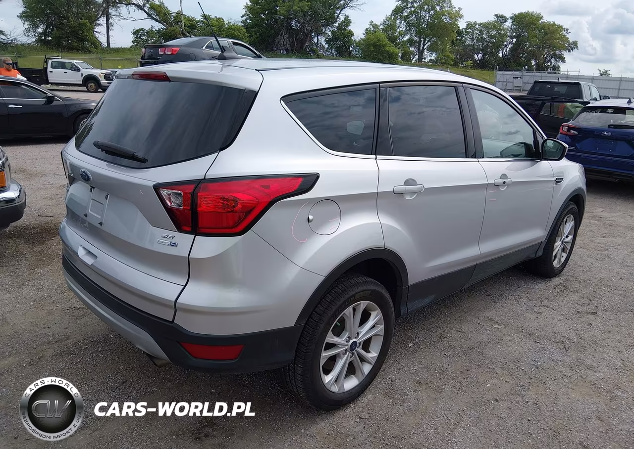 2019 Ford Escape Se VIN:1FMCU9GD2KUB24129 - 4