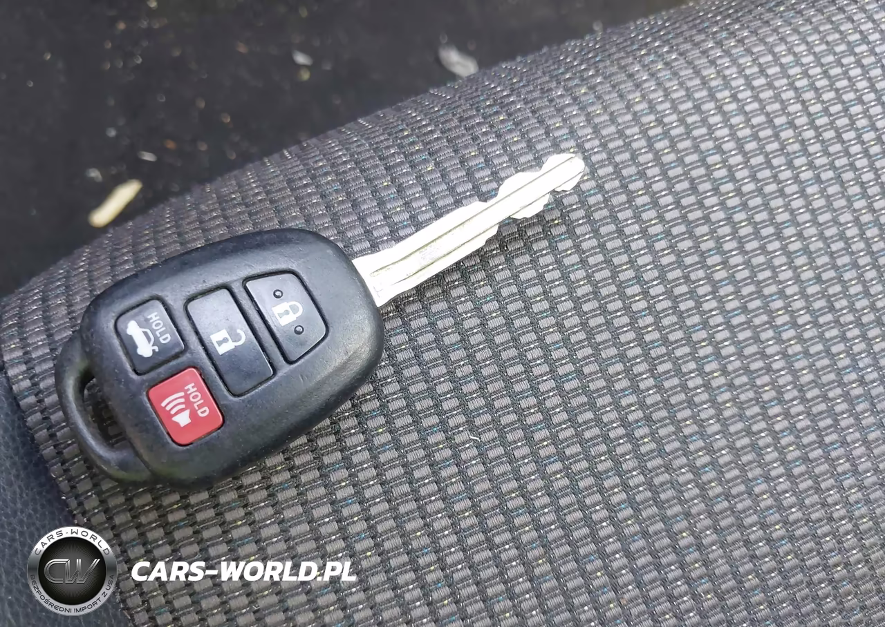 2015 Toyota Corolla S Plus VIN:5YFBURHE9FP324676 - 11