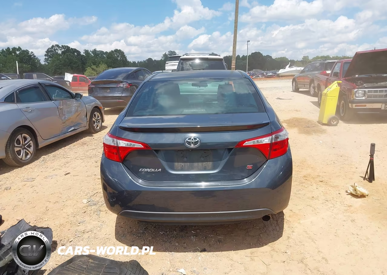 2015 Toyota Corolla S Plus VIN:5YFBURHE9FP324676 - 17