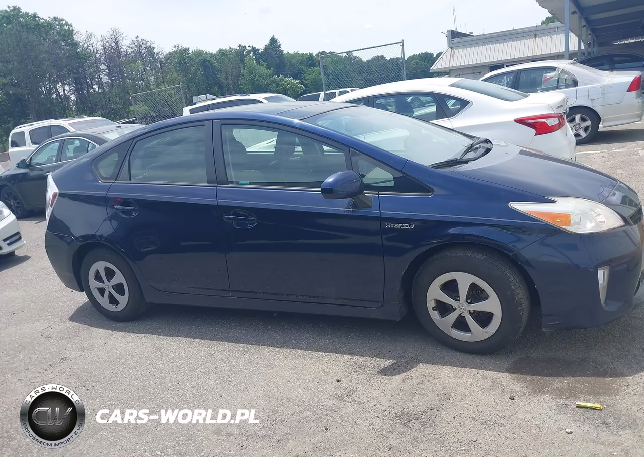 2012 Toyota Prius Four VIN:JTDKN3DUXC1483861 - 13
