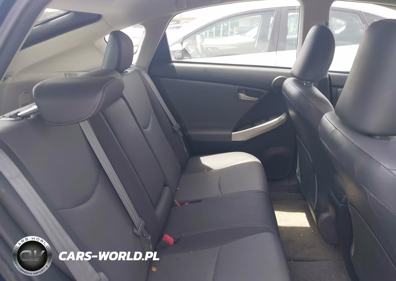 2012 Toyota Prius Four VIN:JTDKN3DUXC1483861 - 8