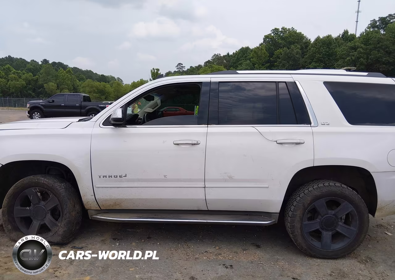 2015 Chevrolet Tahoe Ltz VIN:1GNSKCKC5FR133974 - 14