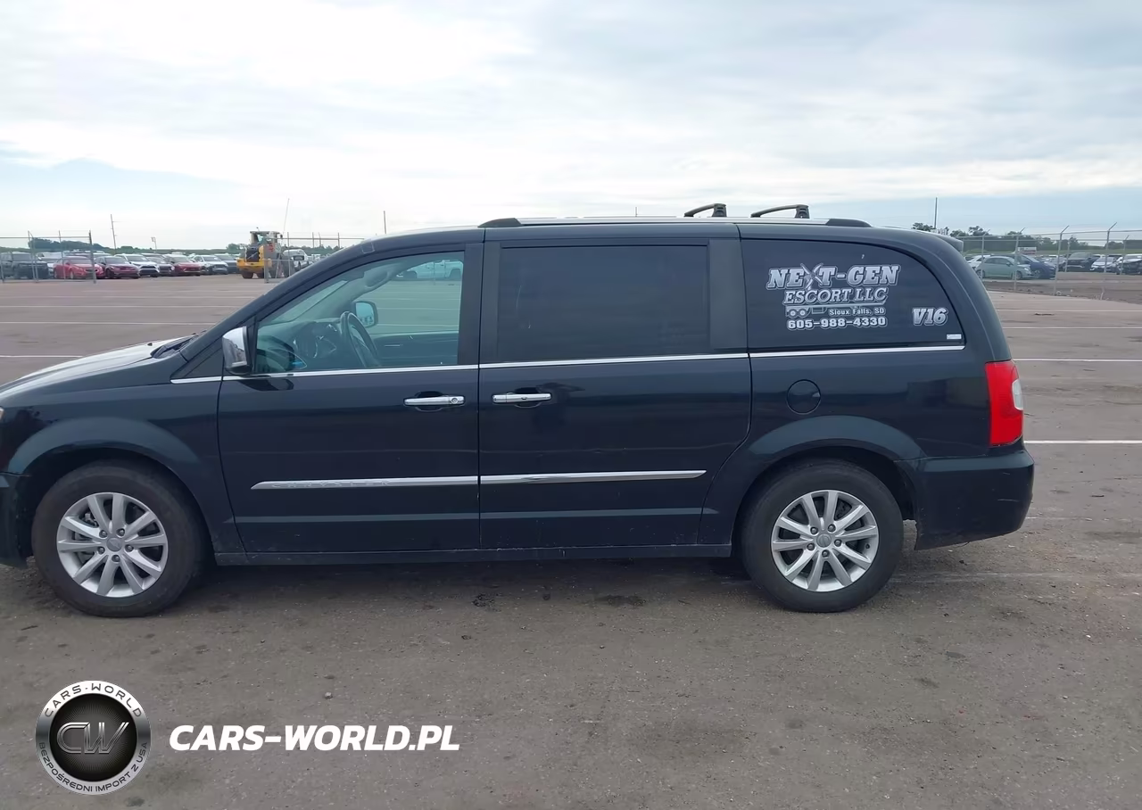 2016 Chrysler Town & Country Limited Platinum VIN:2C4RC1GG4GR308179 - 14