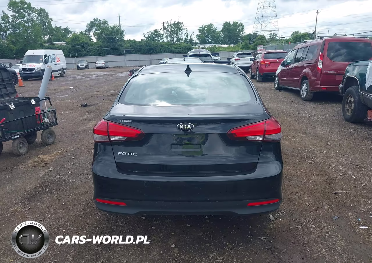 2017 Kia Forte Lx VIN:3KPFL4A7XHE144324 - 17