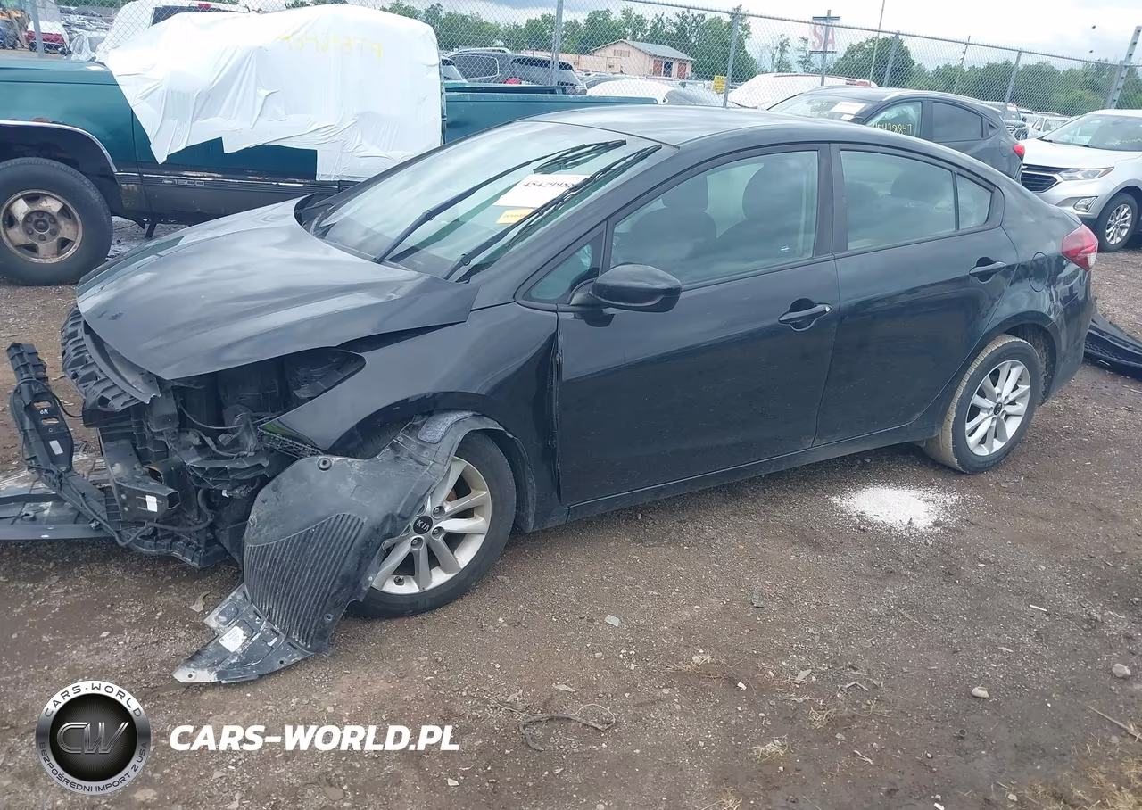 2017 Kia Forte Lx VIN:3KPFL4A7XHE144324 - 2