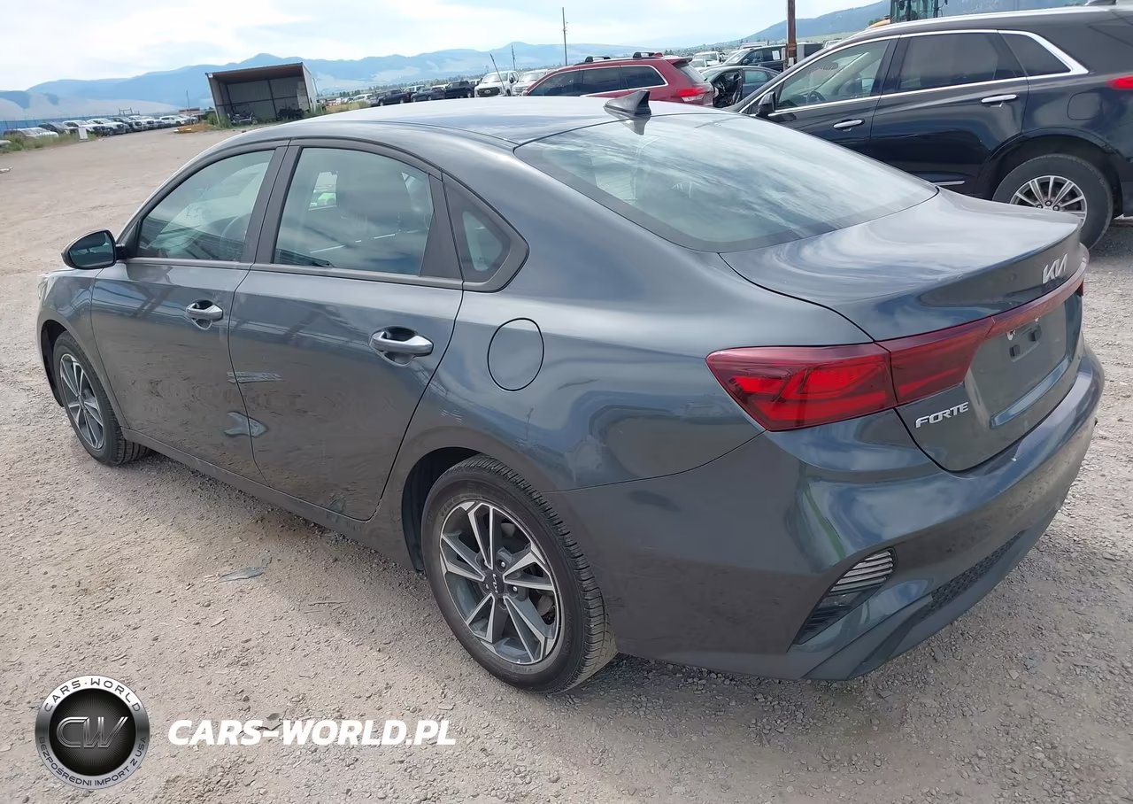 2024 Kia Forte Lxs VIN:3KPF24AD7RE768477 - 3