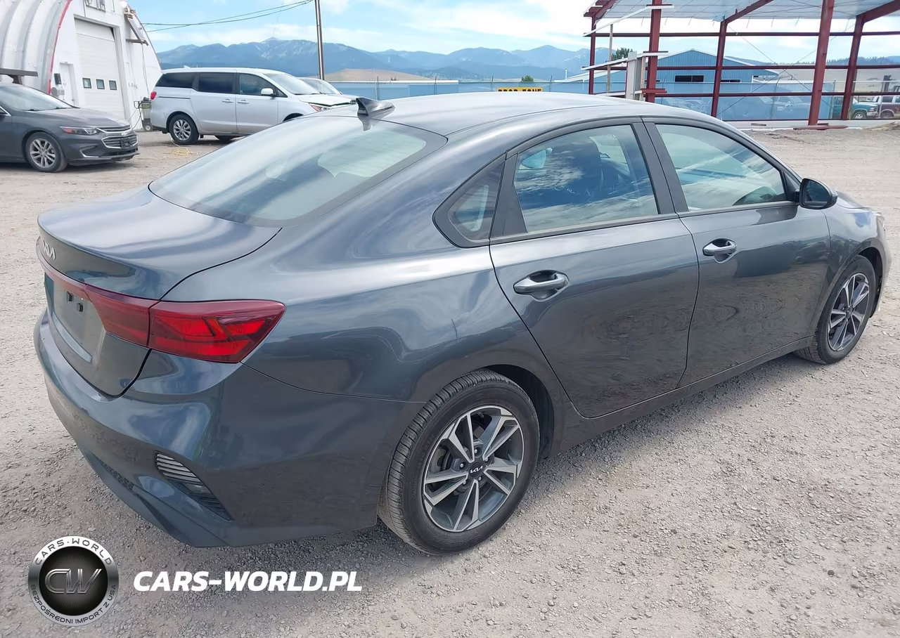 2024 Kia Forte Lxs VIN:3KPF24AD7RE768477 - 4